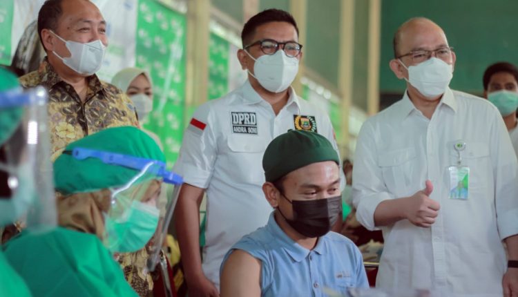 Vaksinasi BPJS Ketenagakerjaan di PT KMK Global Sport Di Tinjau Langsung Ketua DPRD Bnaten